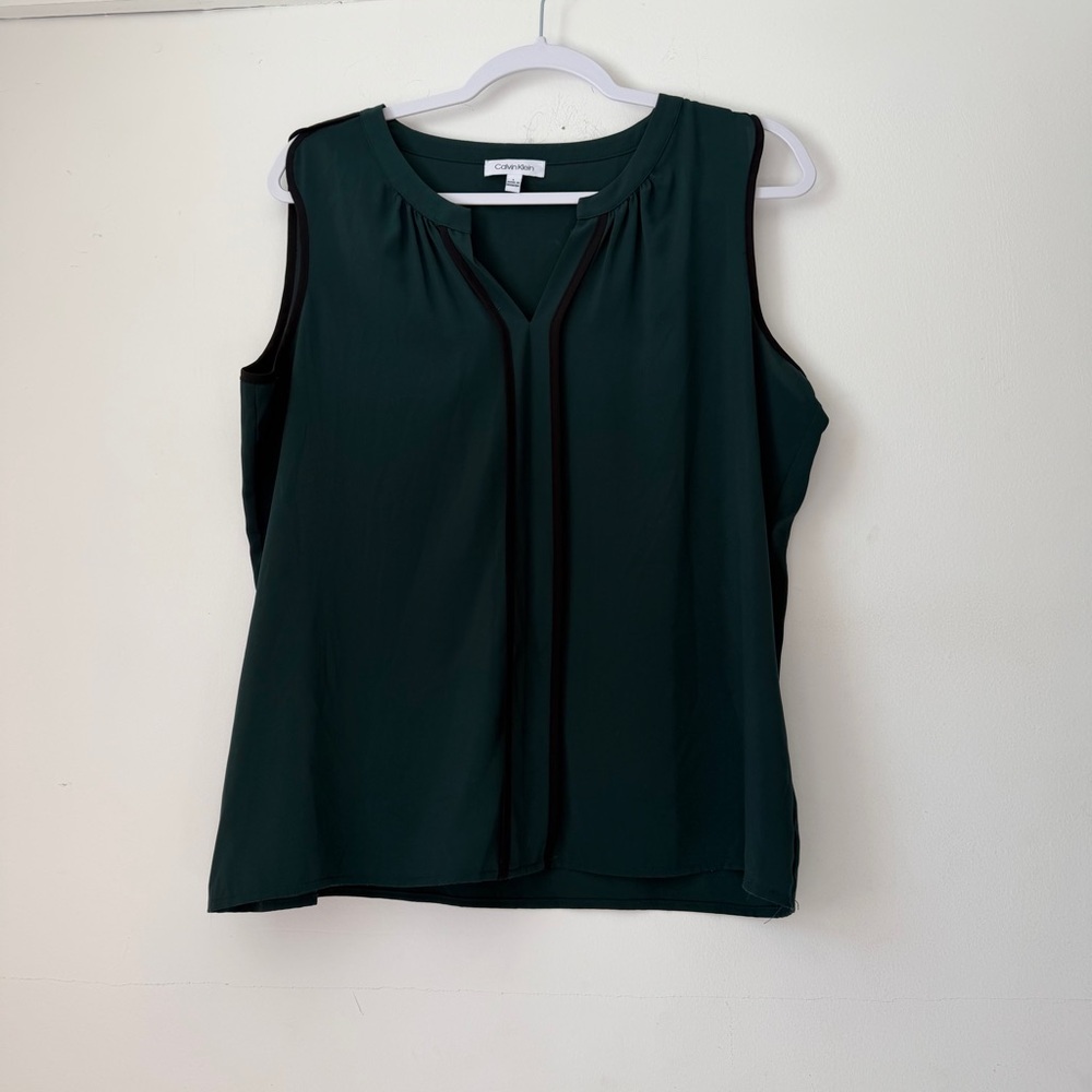 Calvin Klein Size L Pine Green Sleeveless Blouse